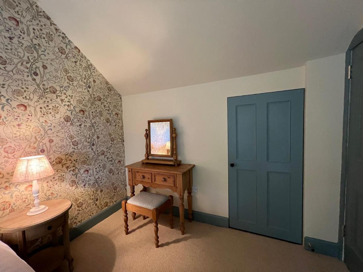 Quaint Self Contained Cottage Near Edinburgh. Loanhead ภายนอก รูปภาพ
